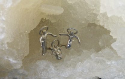 Miniatura jaslic is srebra 925 v polovici geode iz kvarca